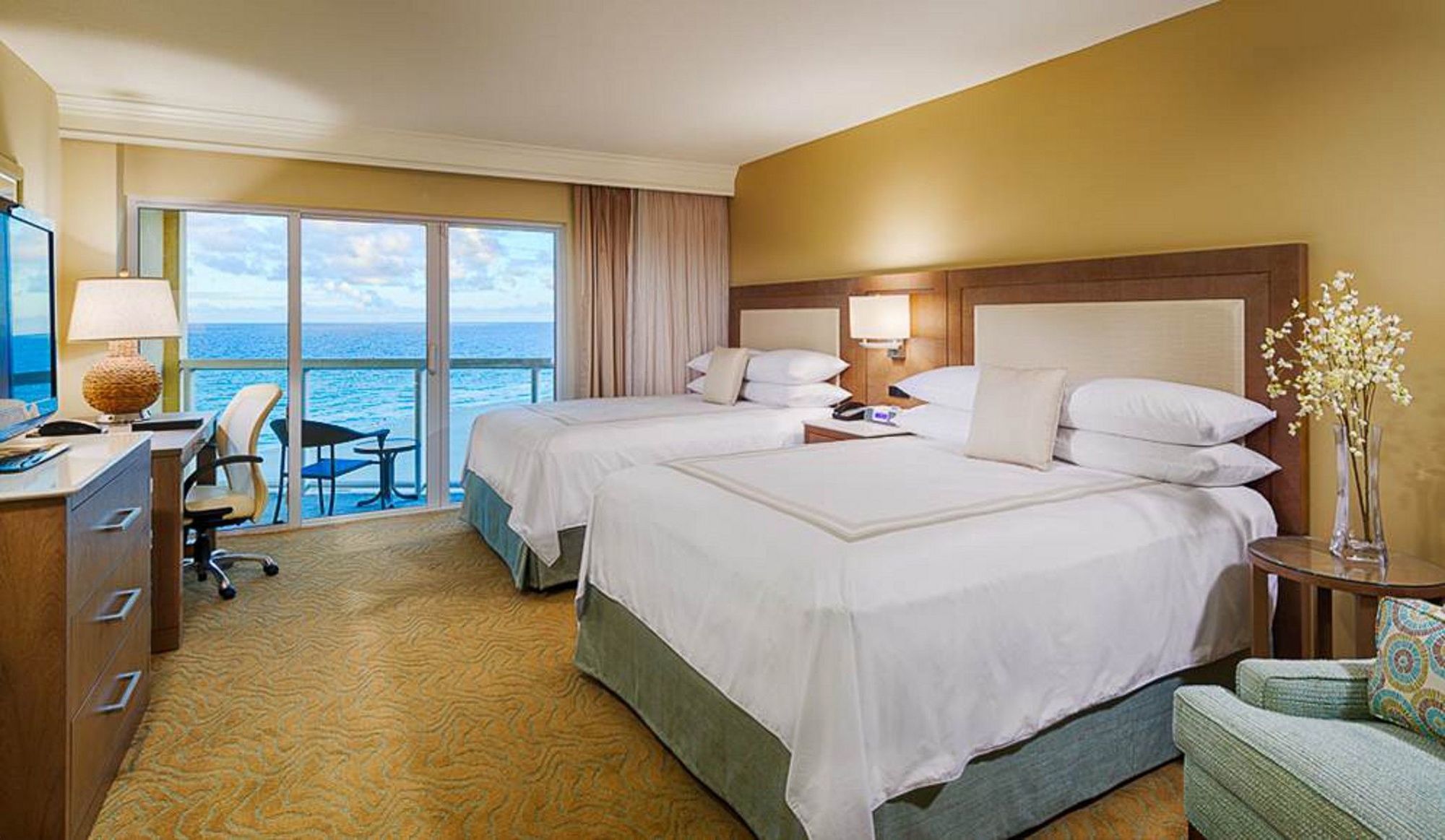 Fort Lauderdale Marriott Pompano Beach Resort And Spa Стая снимка